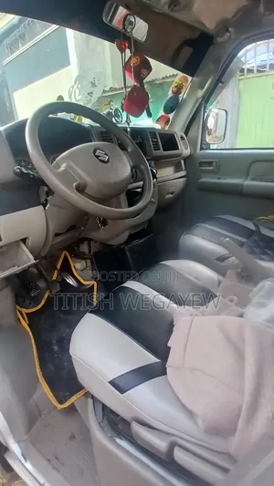 New Suzuki Every 2012 White