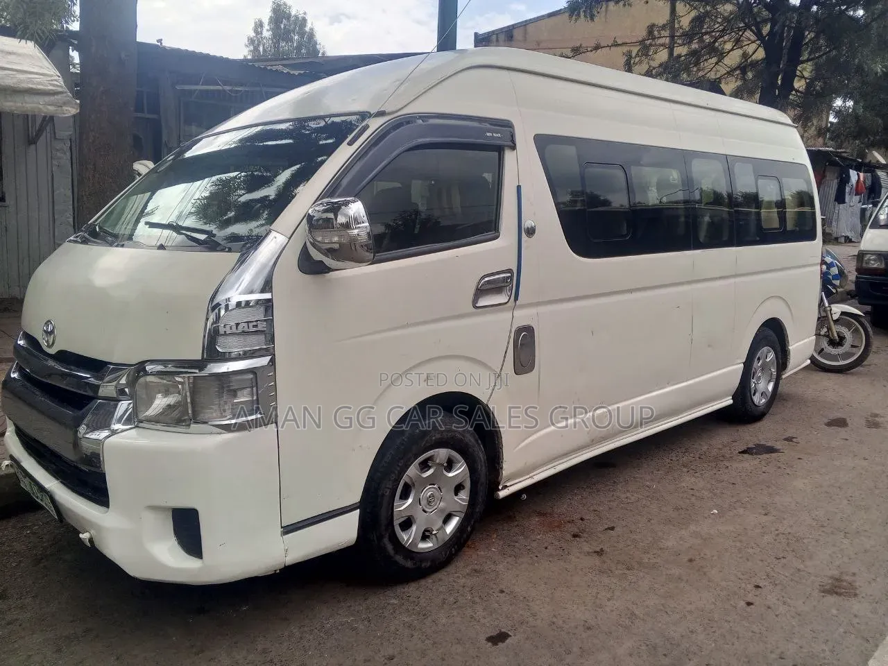 Toyota HiAce 2015 White