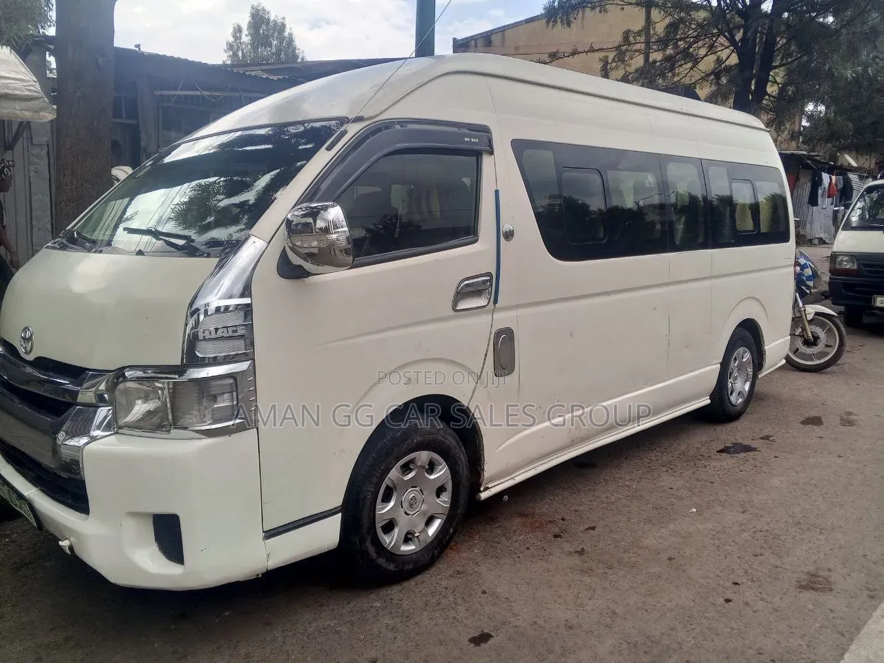 Toyota HiAce 2015 White