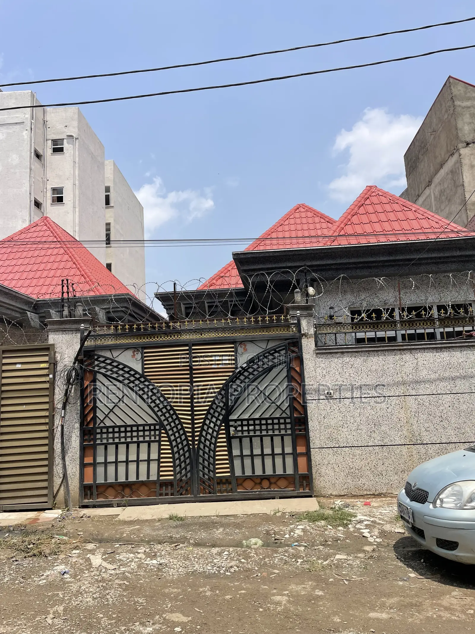 3bdrm Villa in Bole for sale