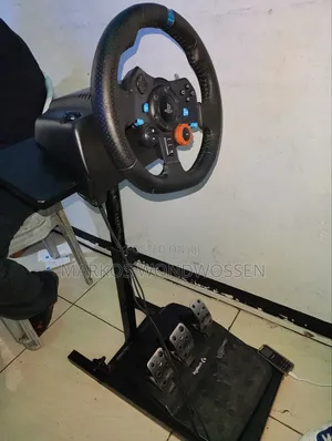 Logitech G29 Driving Simulator