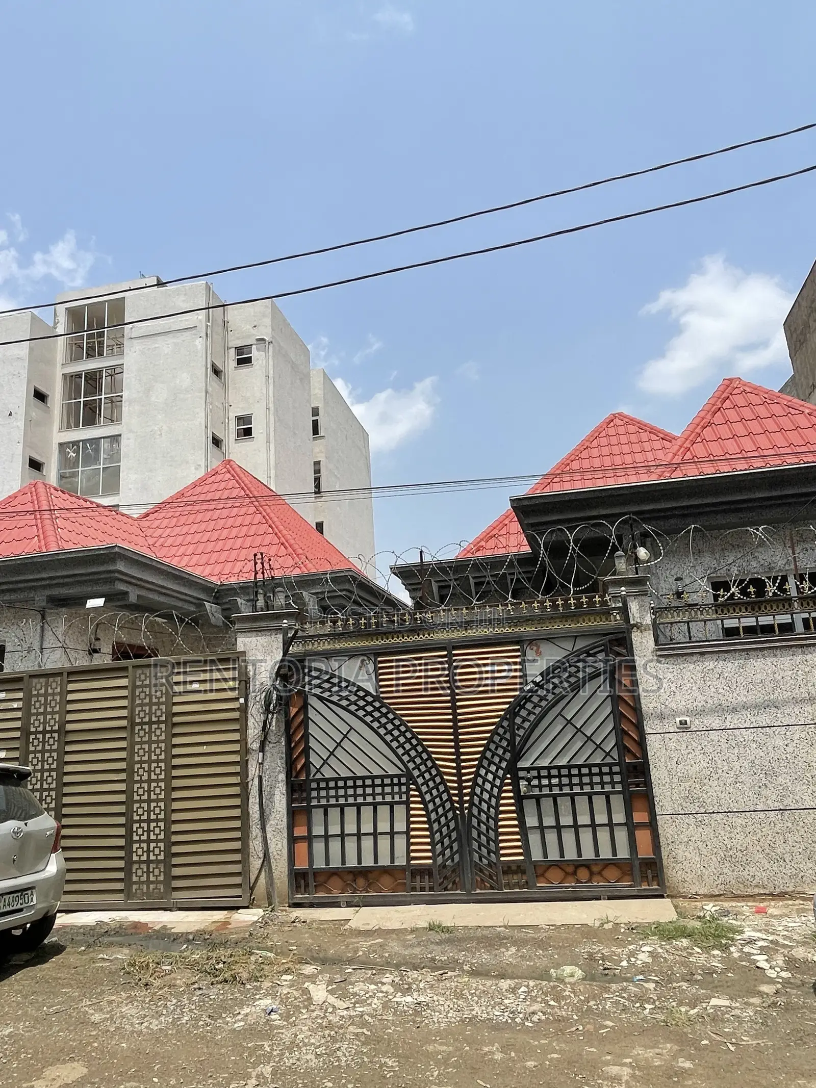 3bdrm Villa in Bole for sale