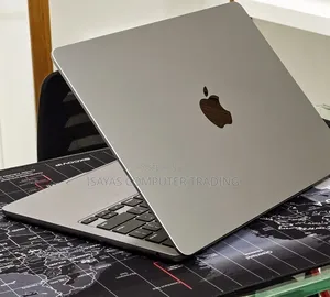 New Laptop Apple MacBook Air 2022 M2 16GB Apple M2 SSD 256GB