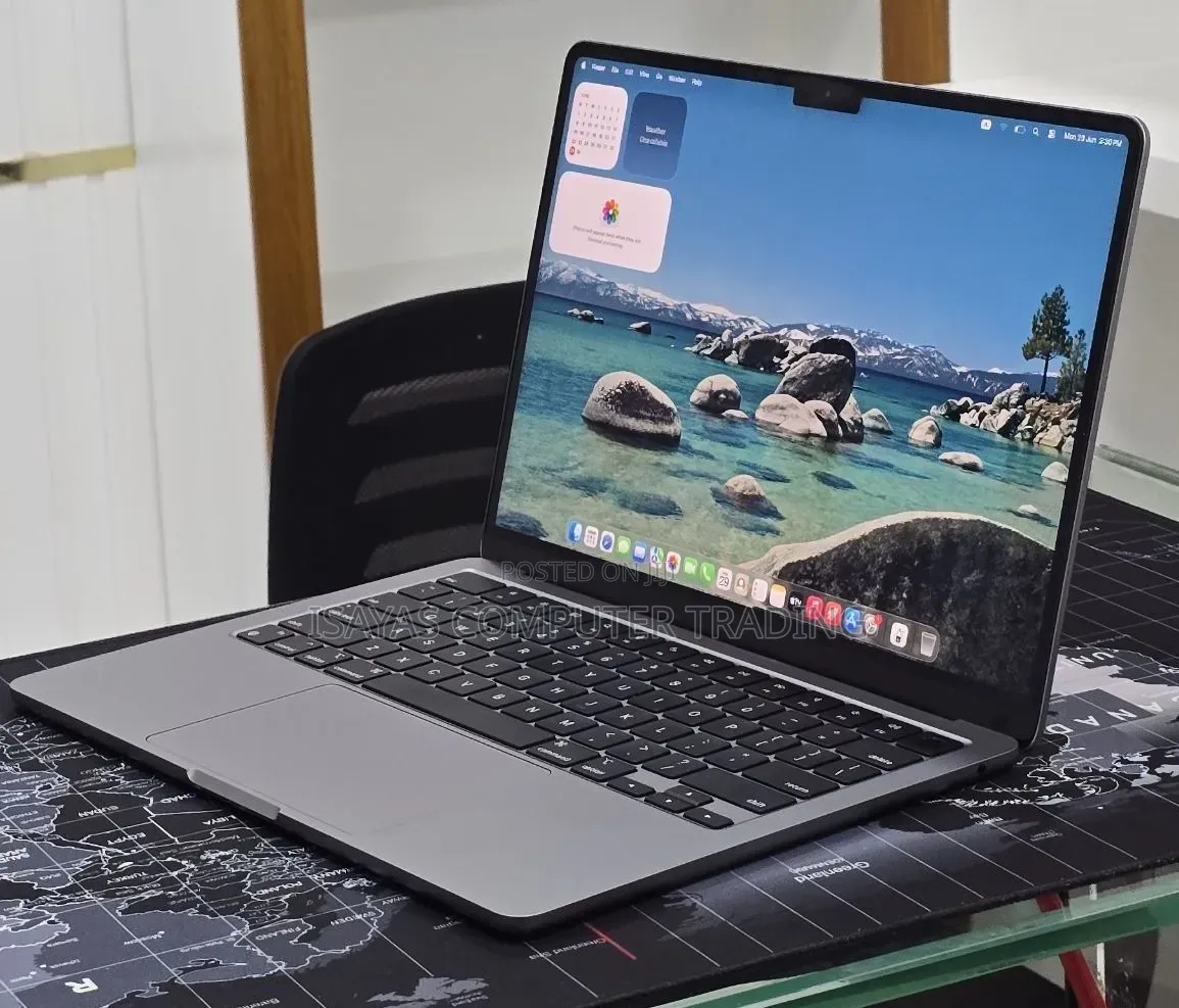 New Laptop Apple MacBook Air 2022 M2 16GB Apple M2 SSD 256GB