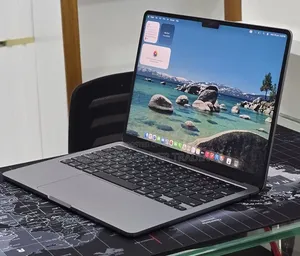 New Laptop Apple MacBook Air 2022 M2 16GB Apple M2 SSD 256GB