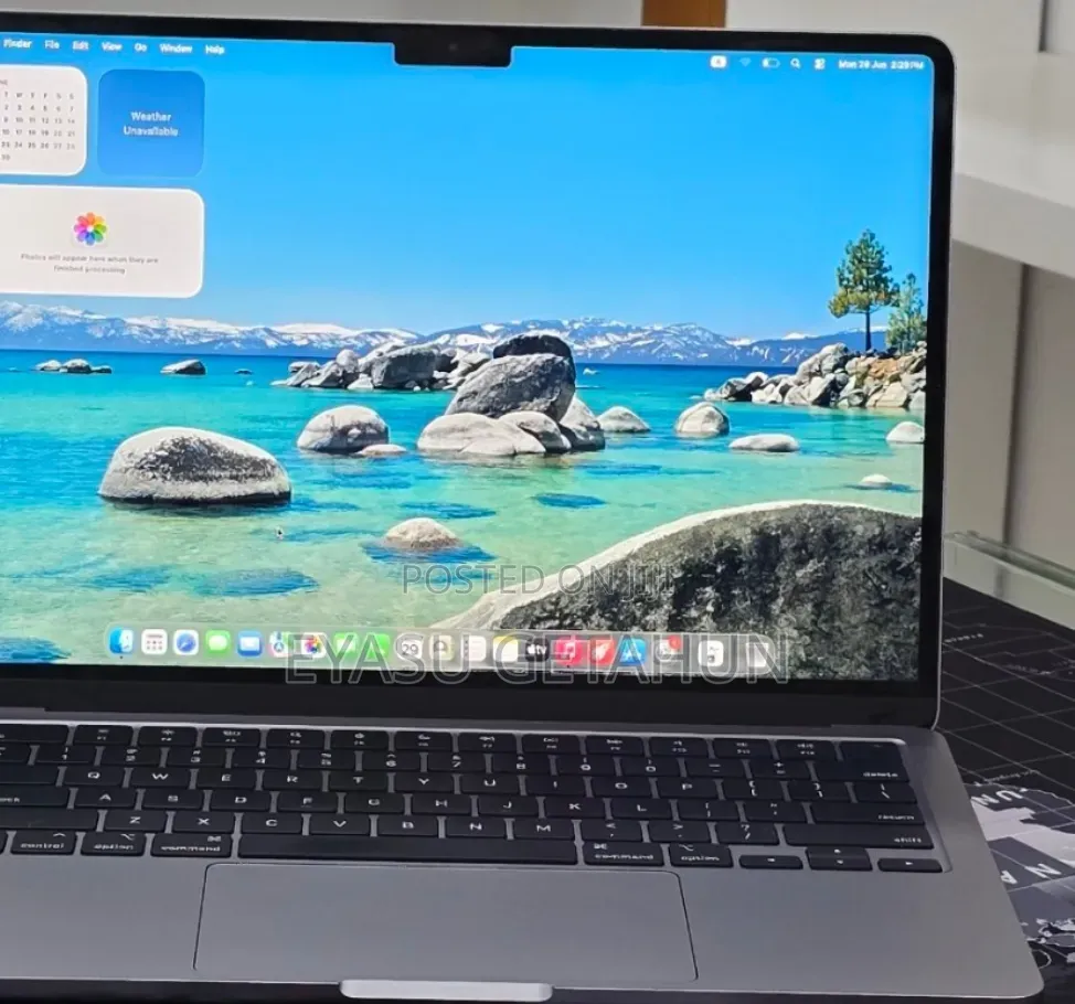 New Laptop Apple MacBook Air 2022 M2 16GB Apple M2 SSD 256GB