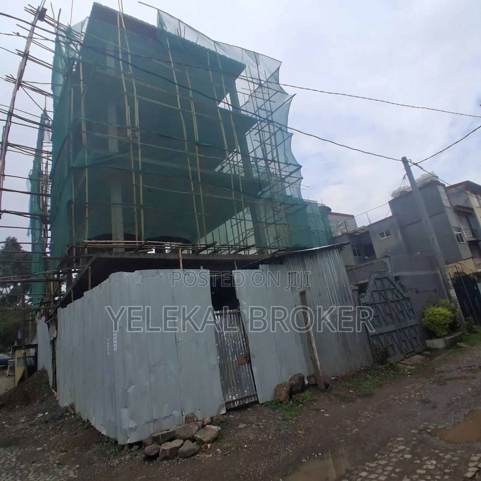 12bdrm Apartment in ኤል ለይ G+4+Trace, Kolfe Keranio for sale