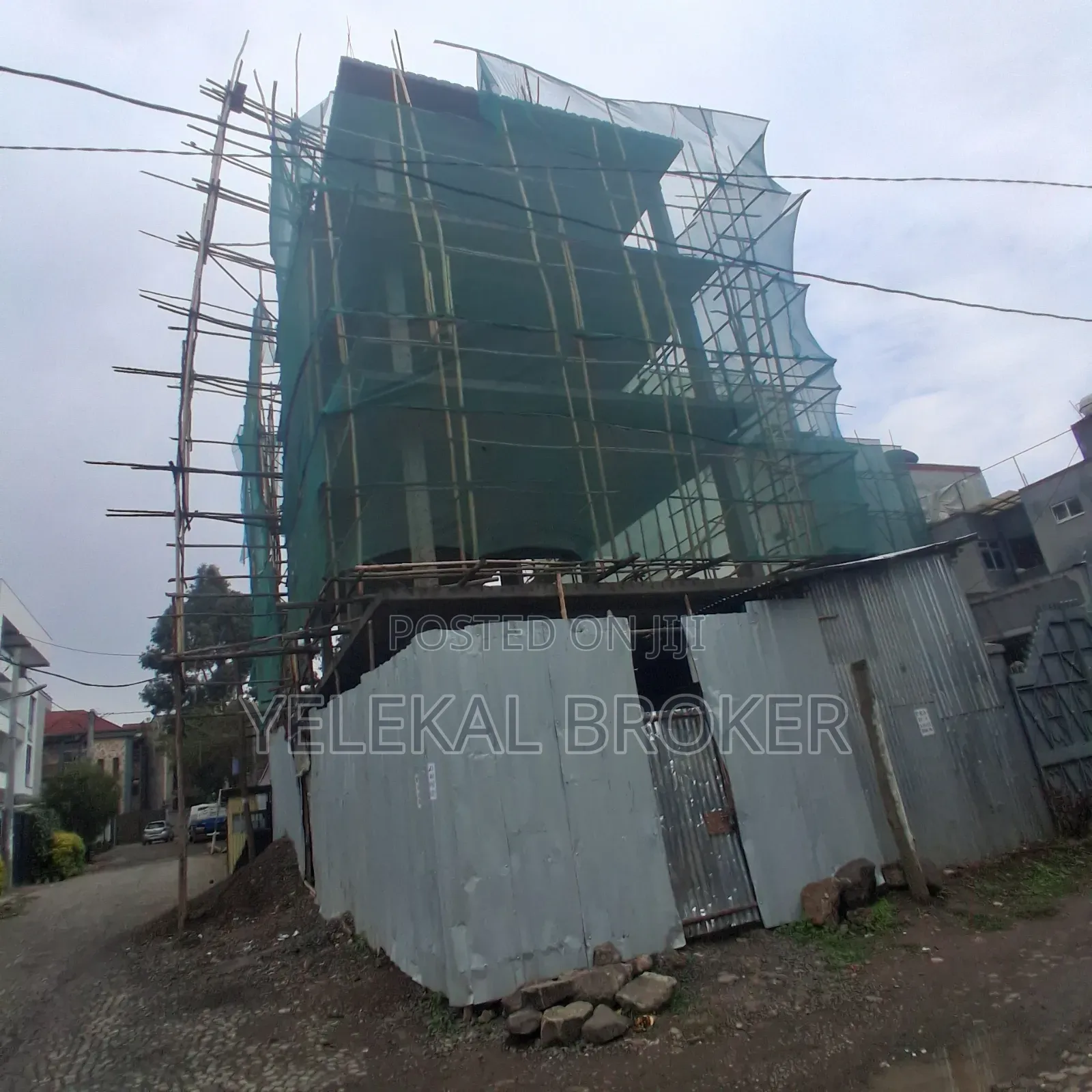 12bdrm Apartment in ኤል ለይ G+4+Trace, Kolfe Keranio for sale
