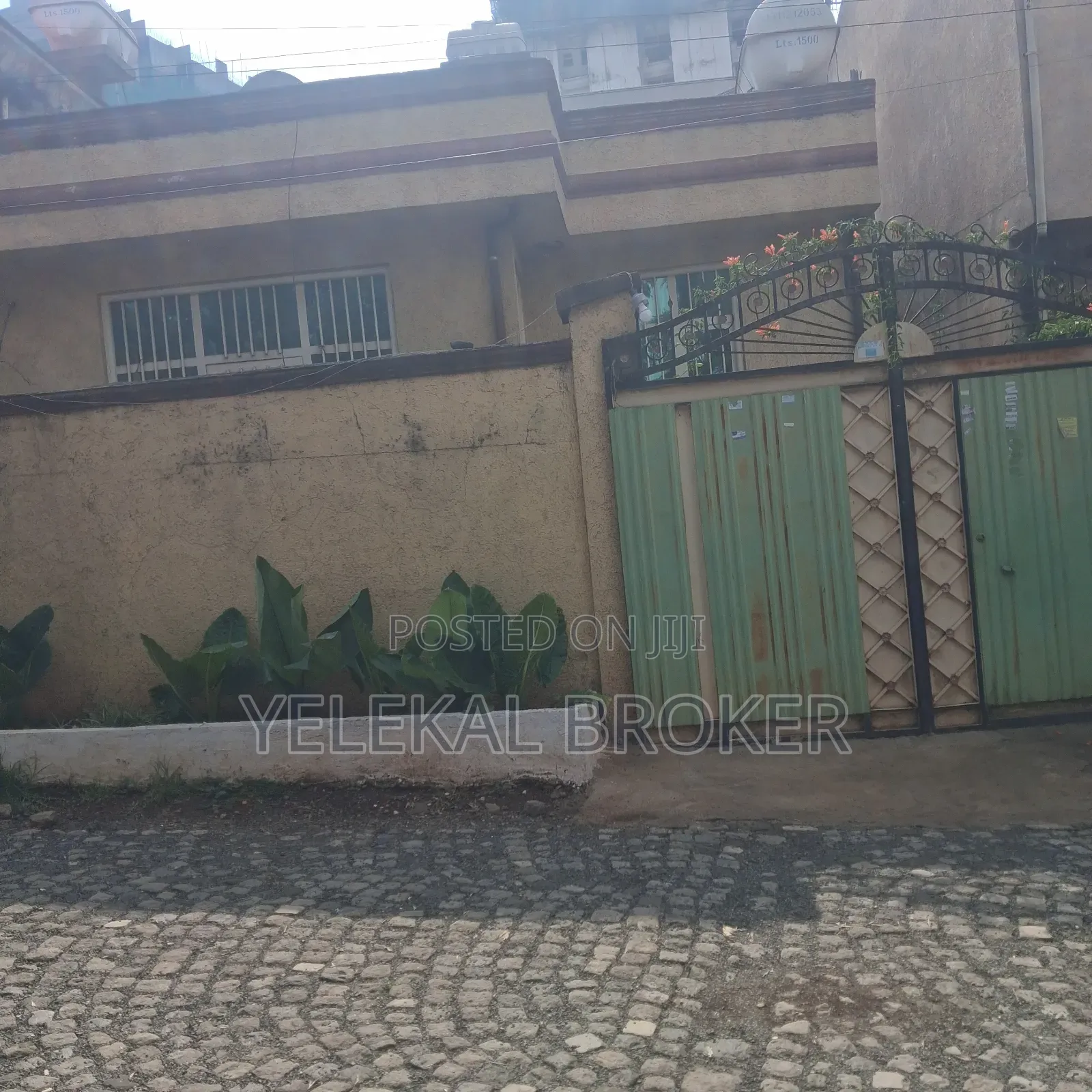 12bdrm Apartment in ኤል ለይ G+4+Trace, Kolfe Keranio for sale