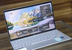 New Laptop HP Envy 14 8GB Intel Core i5 SSD 256GB