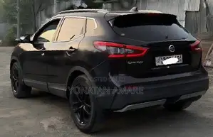 Nissan Qashqai 2018 Brown