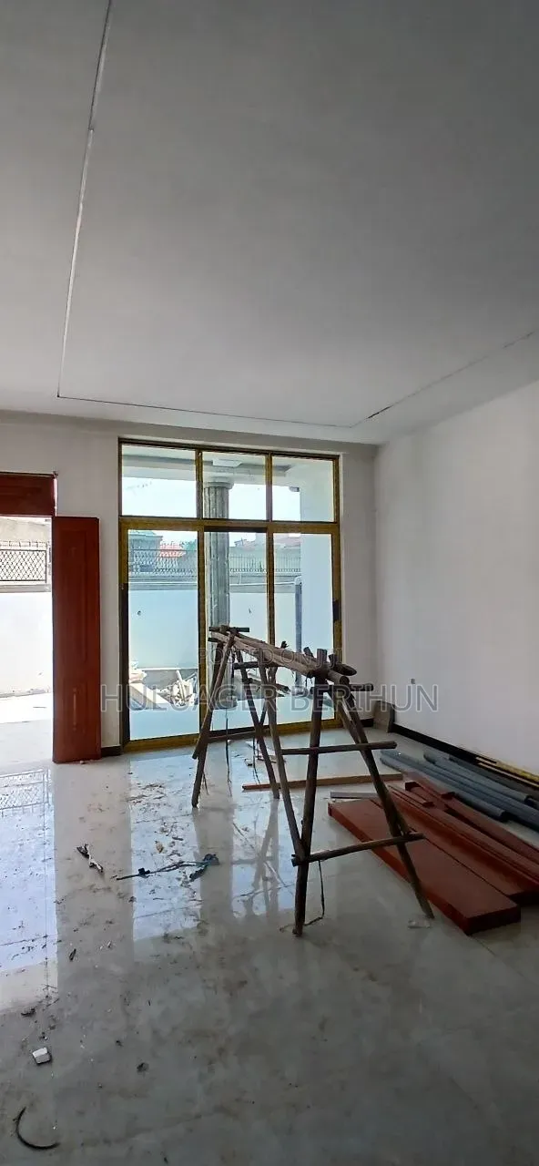 Furnished 3bdrm Villa in Akaky Kaliti for sale