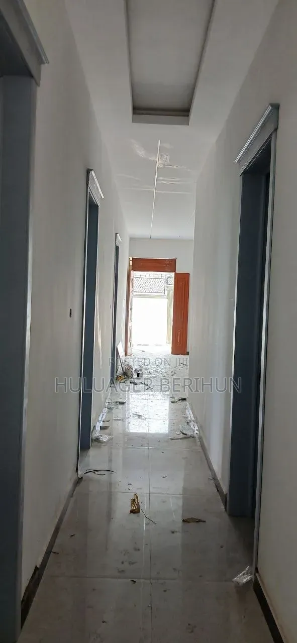 Furnished 3bdrm Villa in Akaky Kaliti for sale