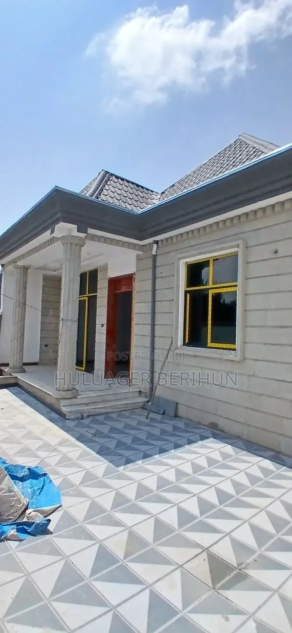 Furnished 3bdrm Villa in Akaky Kaliti for sale