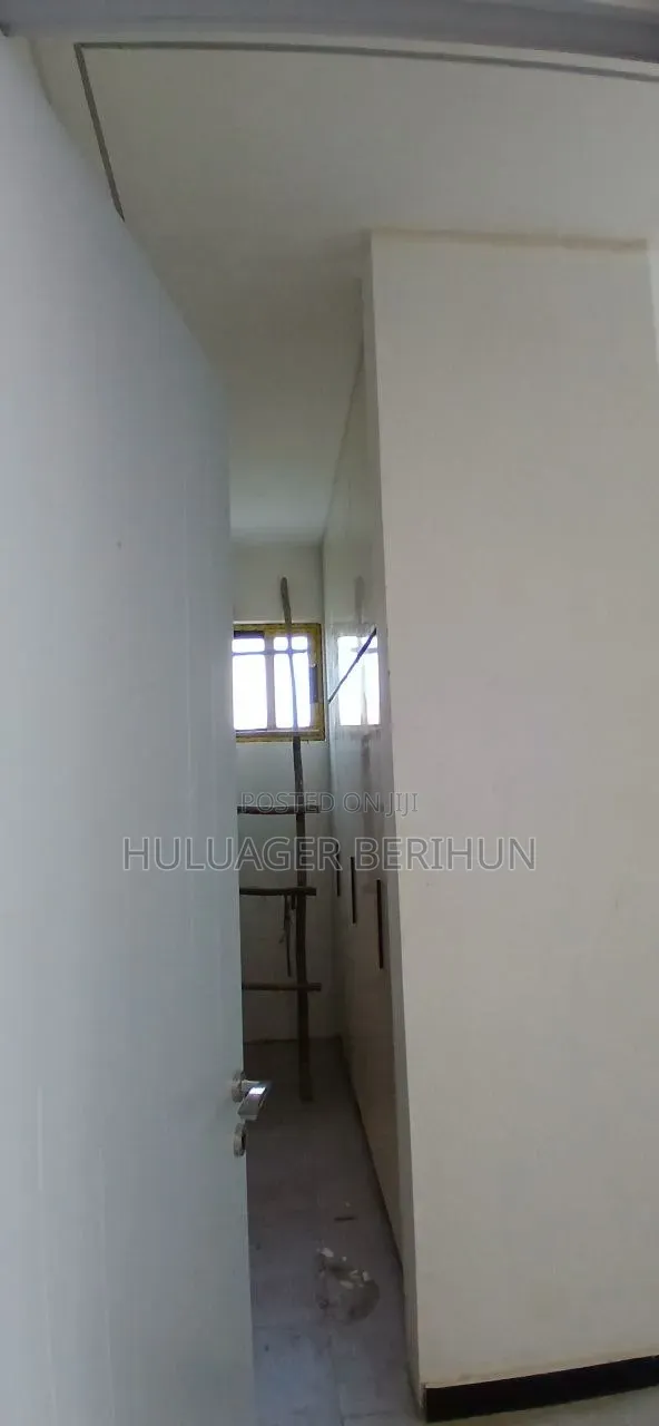 Furnished 3bdrm Villa in Akaky Kaliti for sale