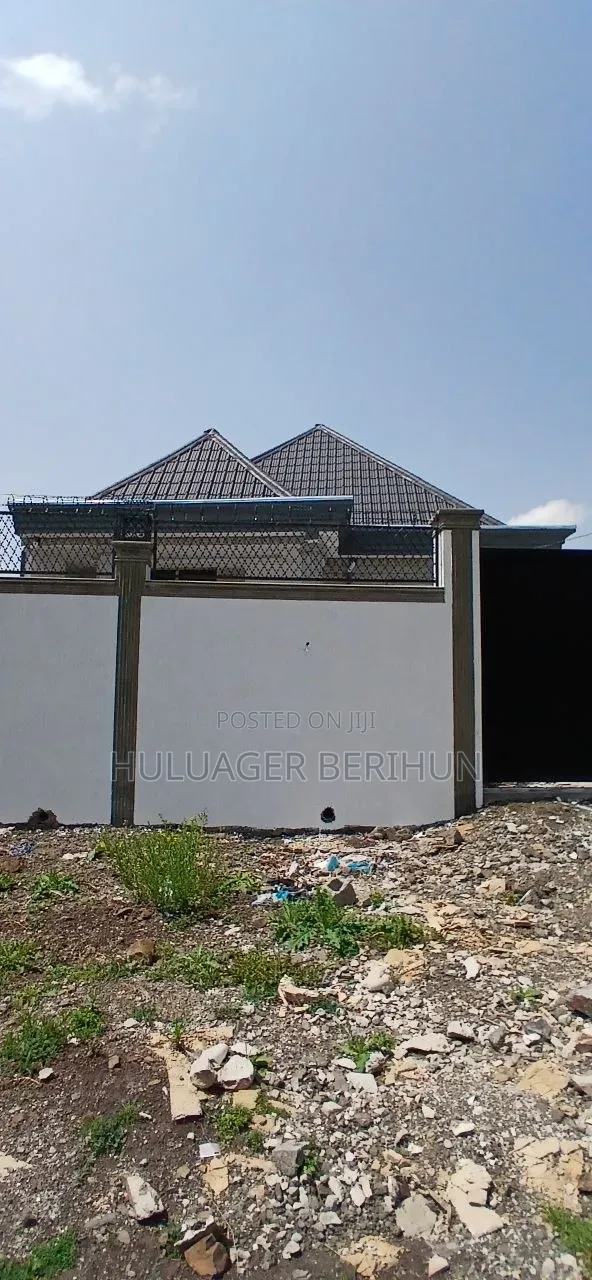 Furnished 3bdrm Villa in Akaky Kaliti for sale