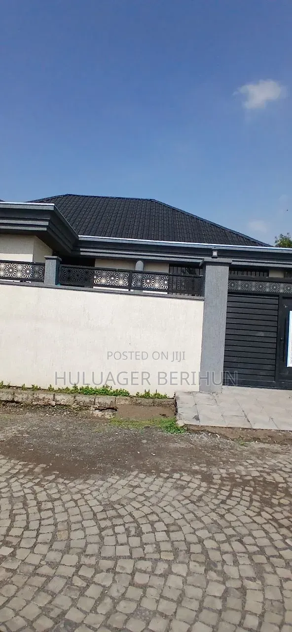 Furnished 3bdrm Villa in Akaky Kaliti for sale