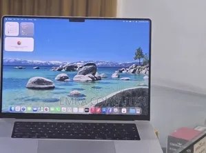 New Laptop Apple MacBook Pro 2021 M1 32GB Intel Core i7 SSD 512GB