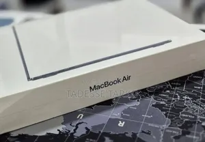 New Laptop Apple MacBook Air 2022 M2 8GB Apple M2 SSD 256GB