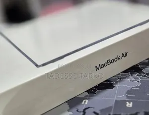 New Laptop Apple MacBook Air 2022 M2 8GB Apple M2 SSD 256GB