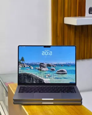 New Laptop Apple MacBook Pro 2021 M1 32GB Intel Core i9 SSD 512GB