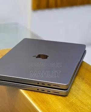 New Laptop Apple MacBook Pro 2021 M1 32GB Intel Core i9 SSD 512GB