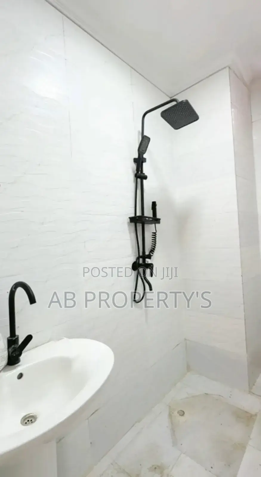 Furnished 3bdrm Apartment in ለቡ ሙዚቃ ሰፈር, Nifas Silk-Lafto for sale