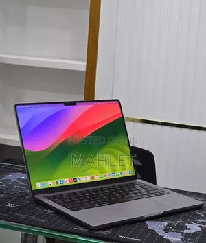 New Laptop Apple MacBook Pro 2023 M3 Pro 8GB Intel Core i9 SSD 512GB