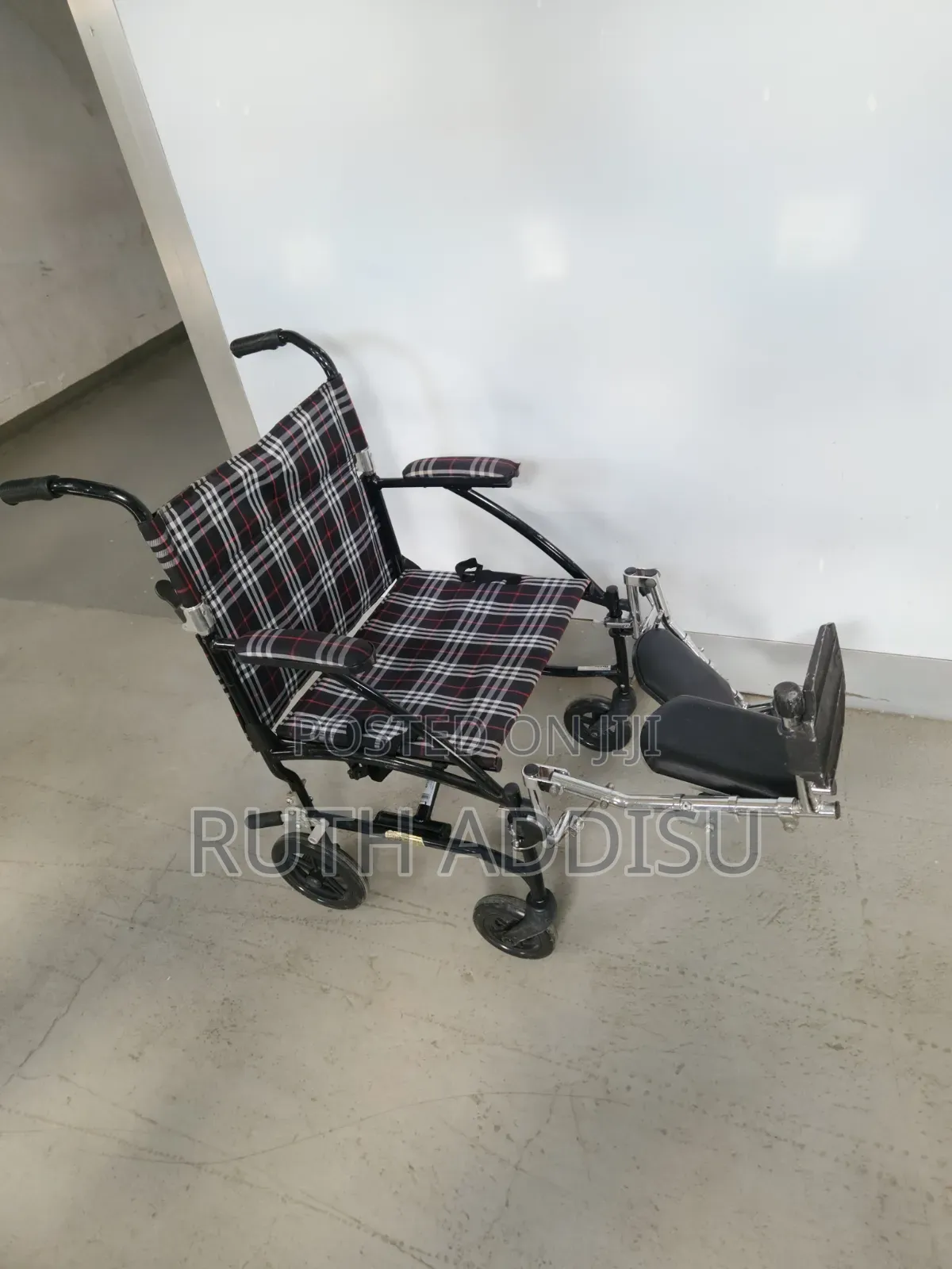 Yuwell Ultra Lightweight Transport Wheelchair for Disable Wheelchair