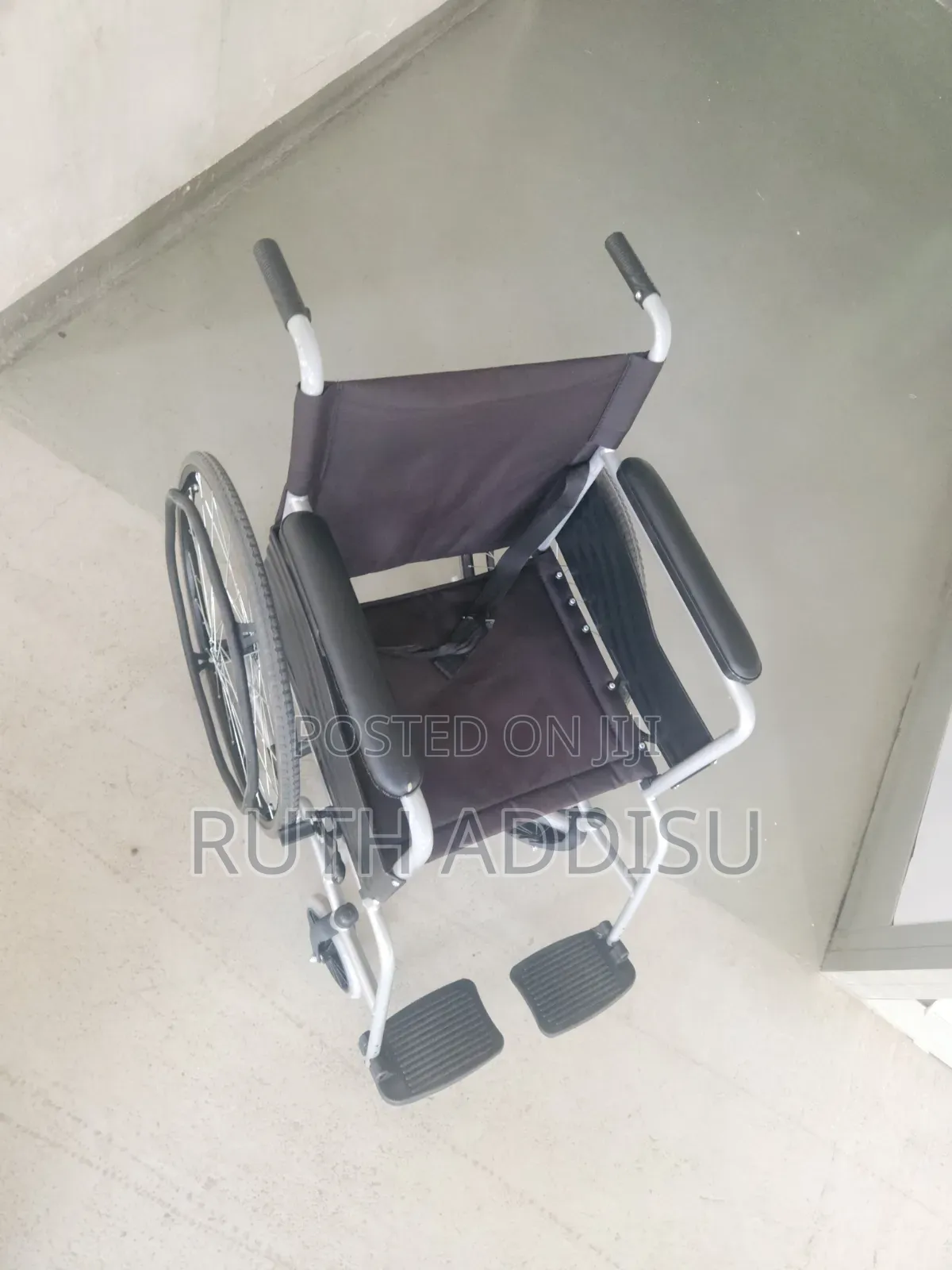 Nvacare 9000 Sl Manual Wheelchair 1800wheelchair
Folded Wheelchair
