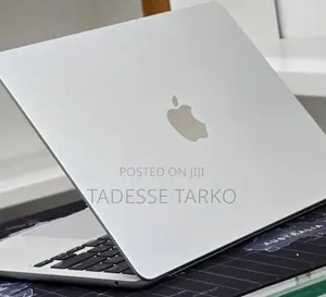 New Laptop Apple MacBook Air 2022 M2 16GB Apple M2 SSD 512GB