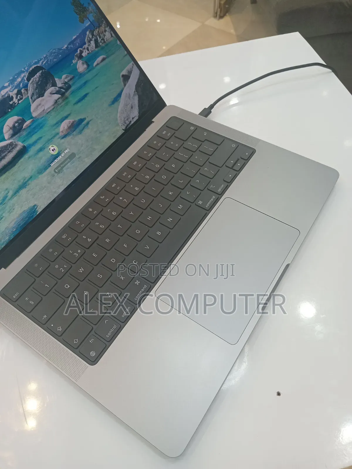 New Laptop Apple MacBook Pro 2021 M1 16GB Apple M1 Pro SSD 512GB