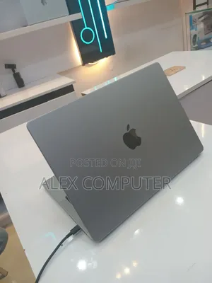 New Laptop Apple MacBook Pro 2021 M1 16GB Apple M1 Pro SSD 512GB