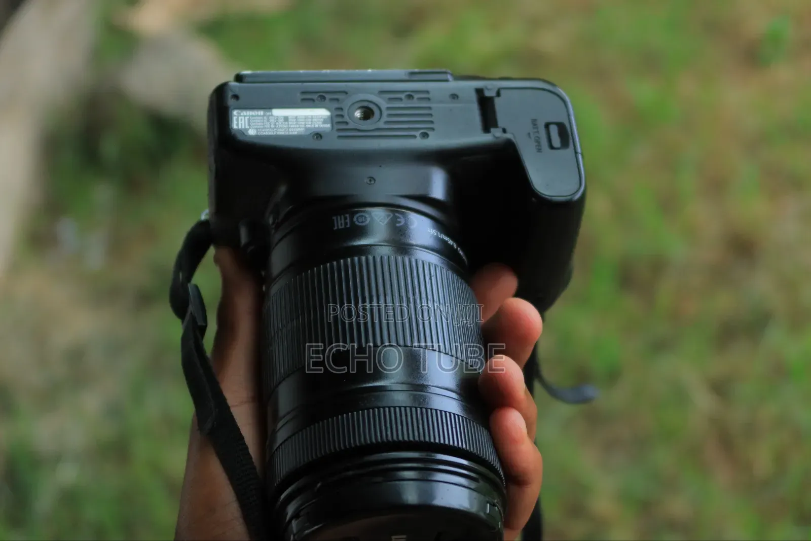 Canon 77d With 18-135 Mm Lens