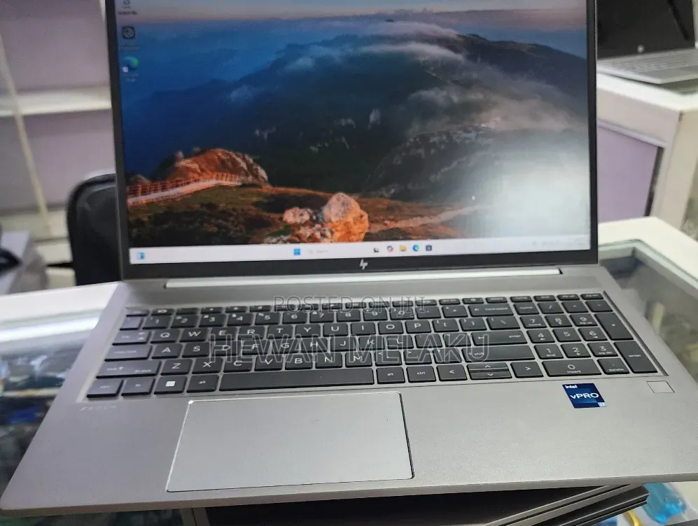 New Laptop HP ZBook 15 16GB Intel Core i7 SSD 512GB