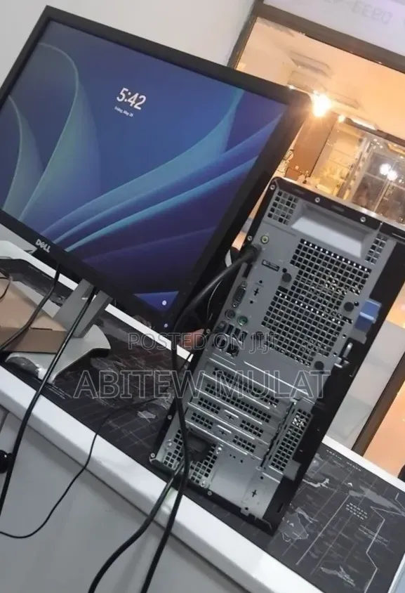 New Desktop Computer Dell Optiplex 7090 32GB Intel Core i7 HDD 1T