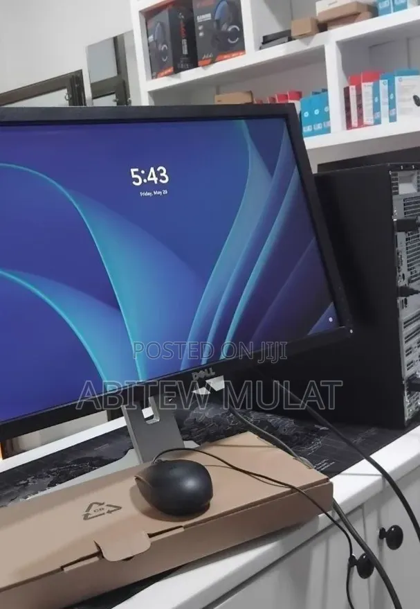 New Desktop Computer Dell Optiplex 7090 32GB Intel Core i7 HDD 1T
