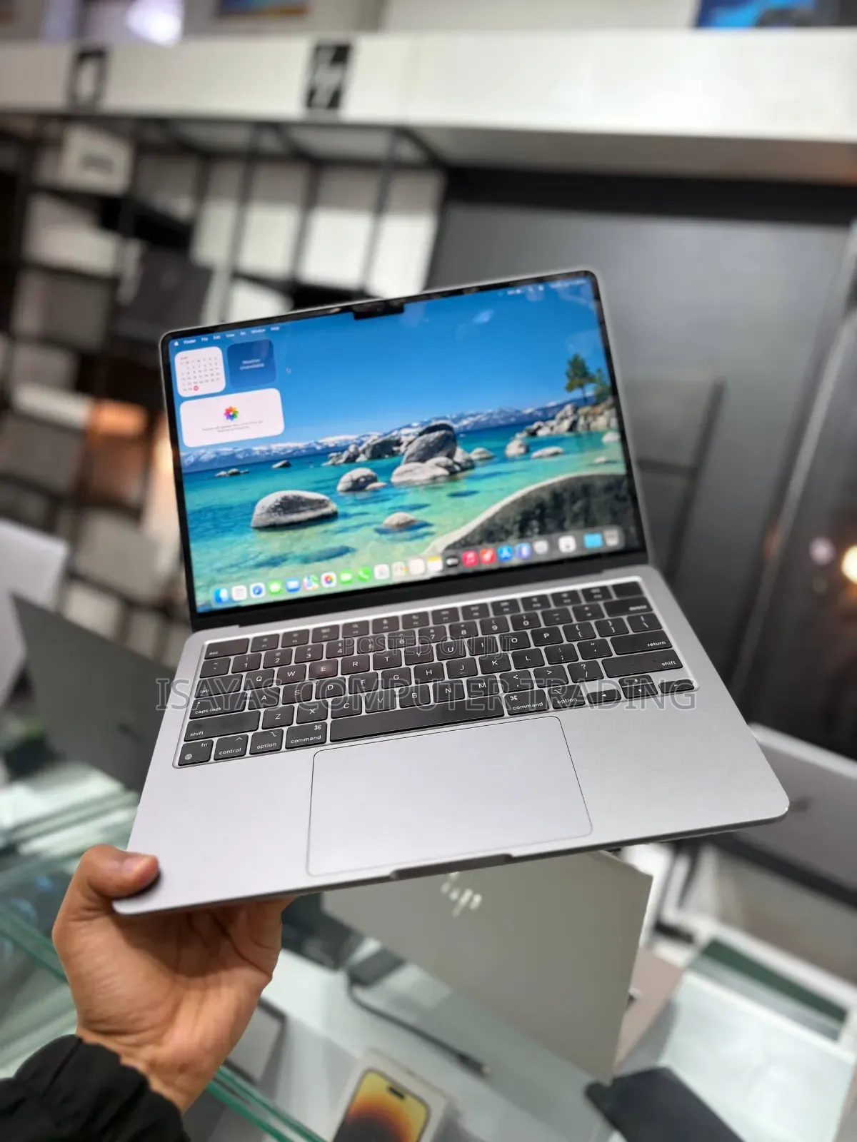 New Laptop Apple MacBook Air 2022 M2 8GB Apple M2 SSD 256GB