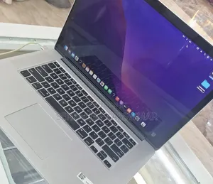 New Laptop Apple MacBook Pro 16GB Intel Core i7 SSD 256GB