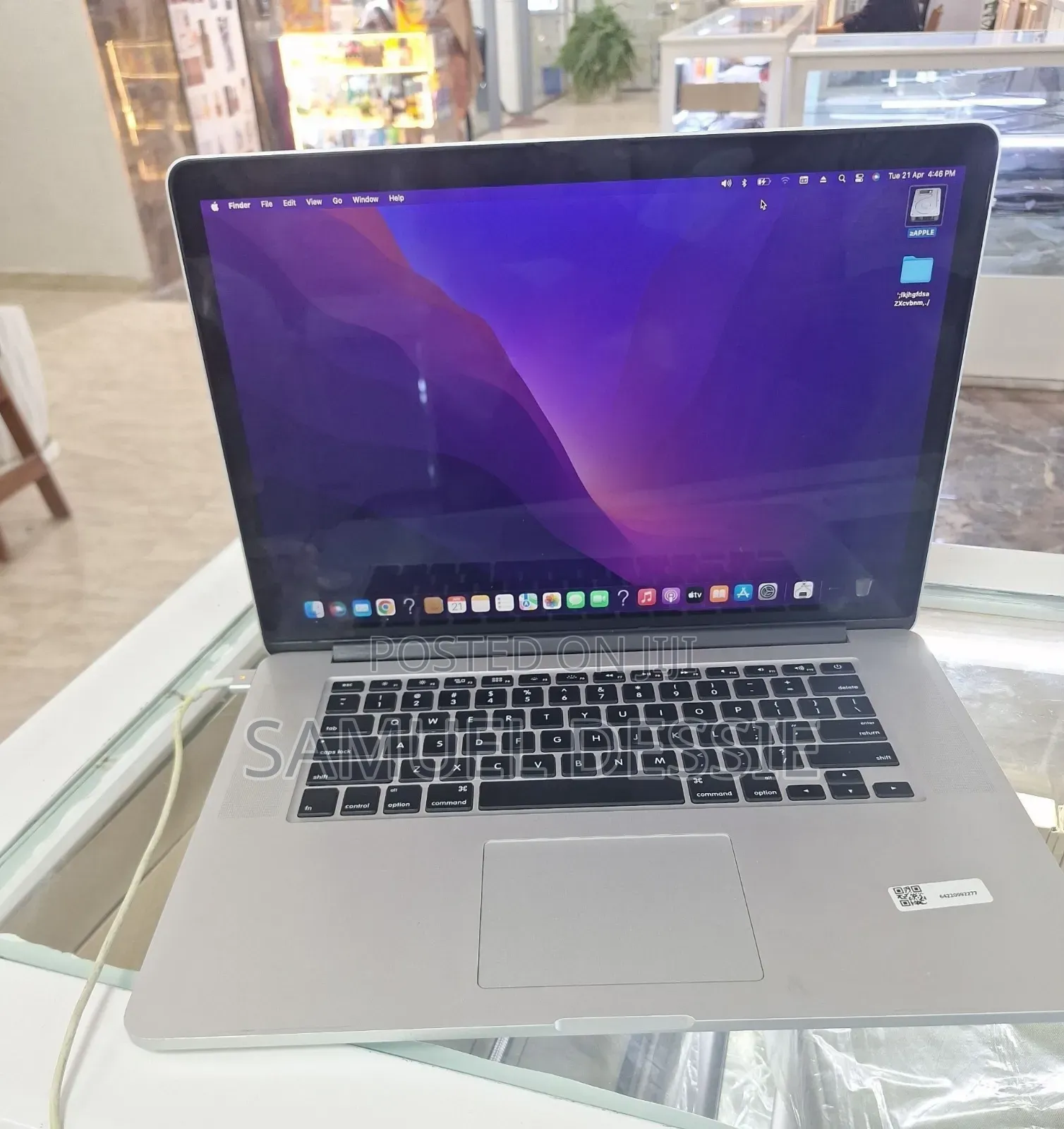 New Laptop Apple MacBook Pro 2015 16GB Intel Core i7 SSD 256GB