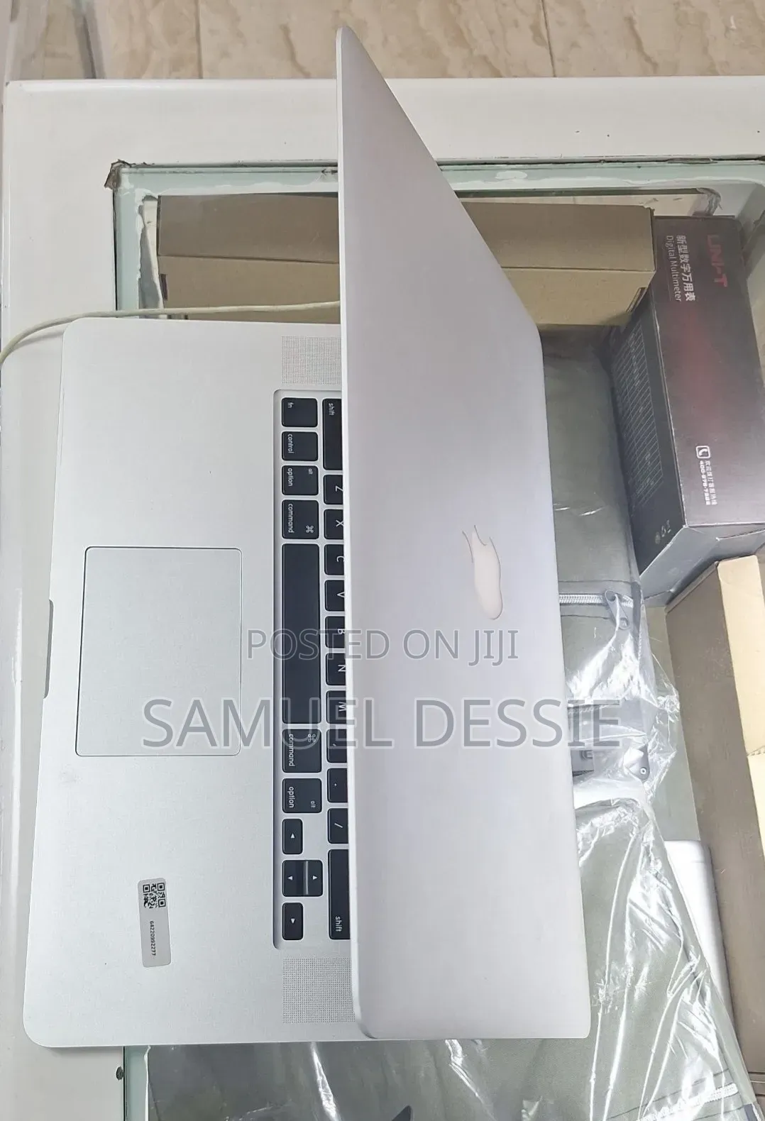 New Laptop Apple MacBook Pro 2015 16GB Intel Core i7 SSD 256GB