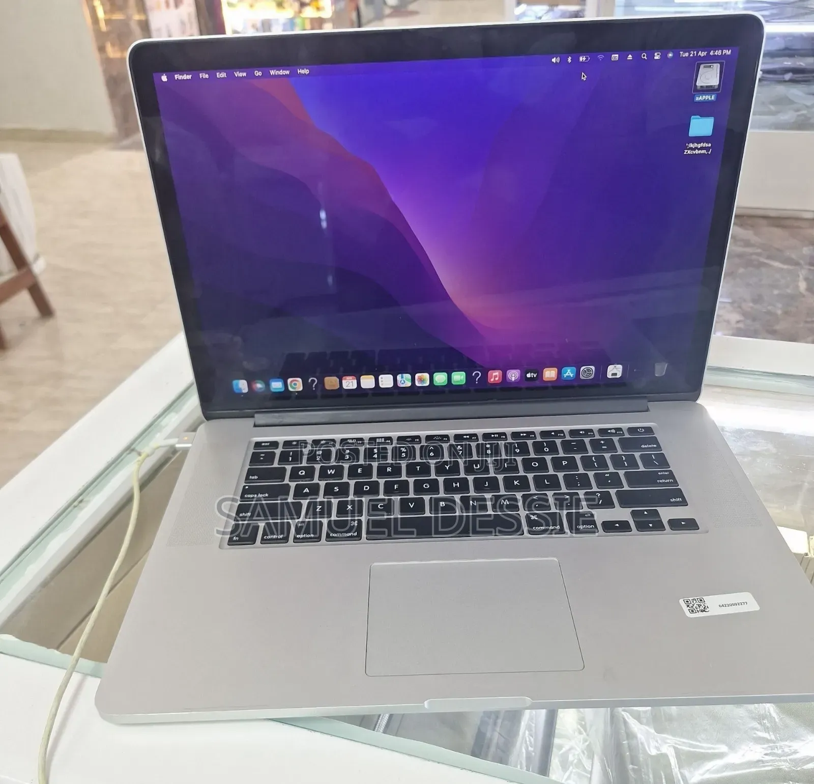 New Laptop Apple MacBook Pro 2015 16GB Intel Core i7 SSD 256GB