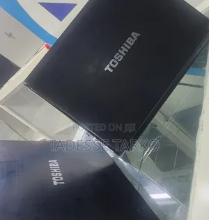 New Laptop Toshiba Satellite C850 4GB Intel Core i5 HDD 500GB