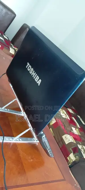 Laptop Toshiba 4GB Intel Core i3 HDD 500GB