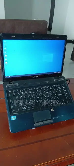 Laptop Toshiba 4GB Intel Core i3 HDD 500GB