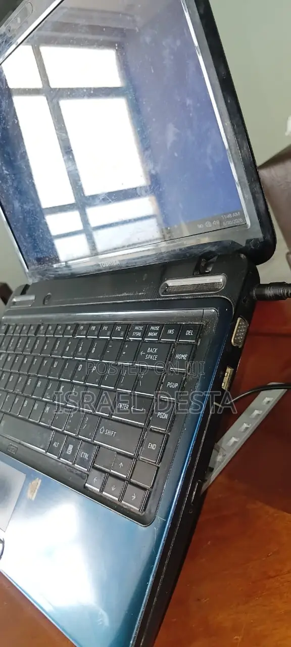 Laptop Toshiba 4GB Intel Core i3 HDD 500GB