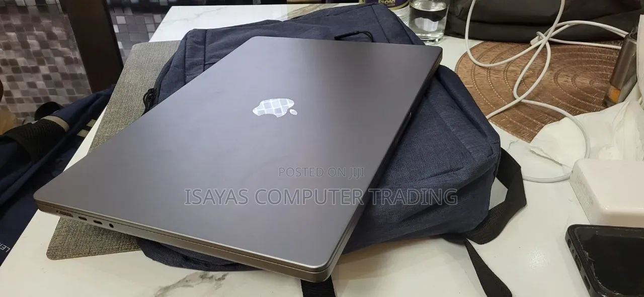 New Laptop Apple MacBook Pro 2021 M1 16GB Apple M1 Pro SSD 512GB