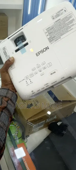 Brand New Epson Projector With Bag, Remote Model Name: Eb-X18