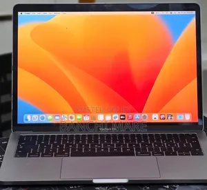 New Laptop Apple MacBook Pro 2017 16GB Intel Core i5 SSD 512GB
