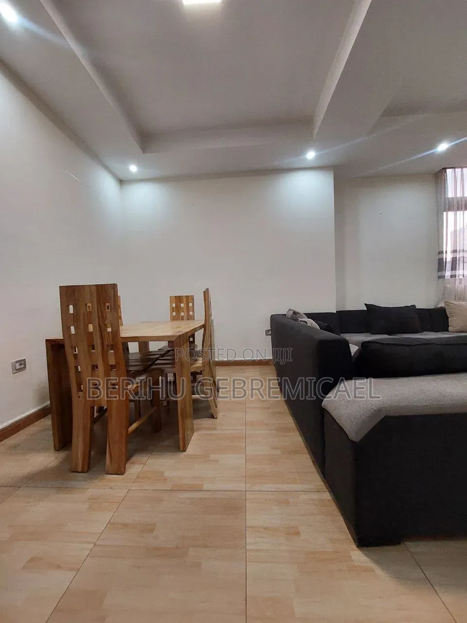 Furnished 2bdrm Apartment in 4 ኪሎ, Arada for rent